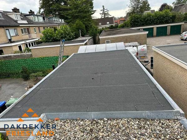 Dakinspectie plat dak na renovatie in Friesland